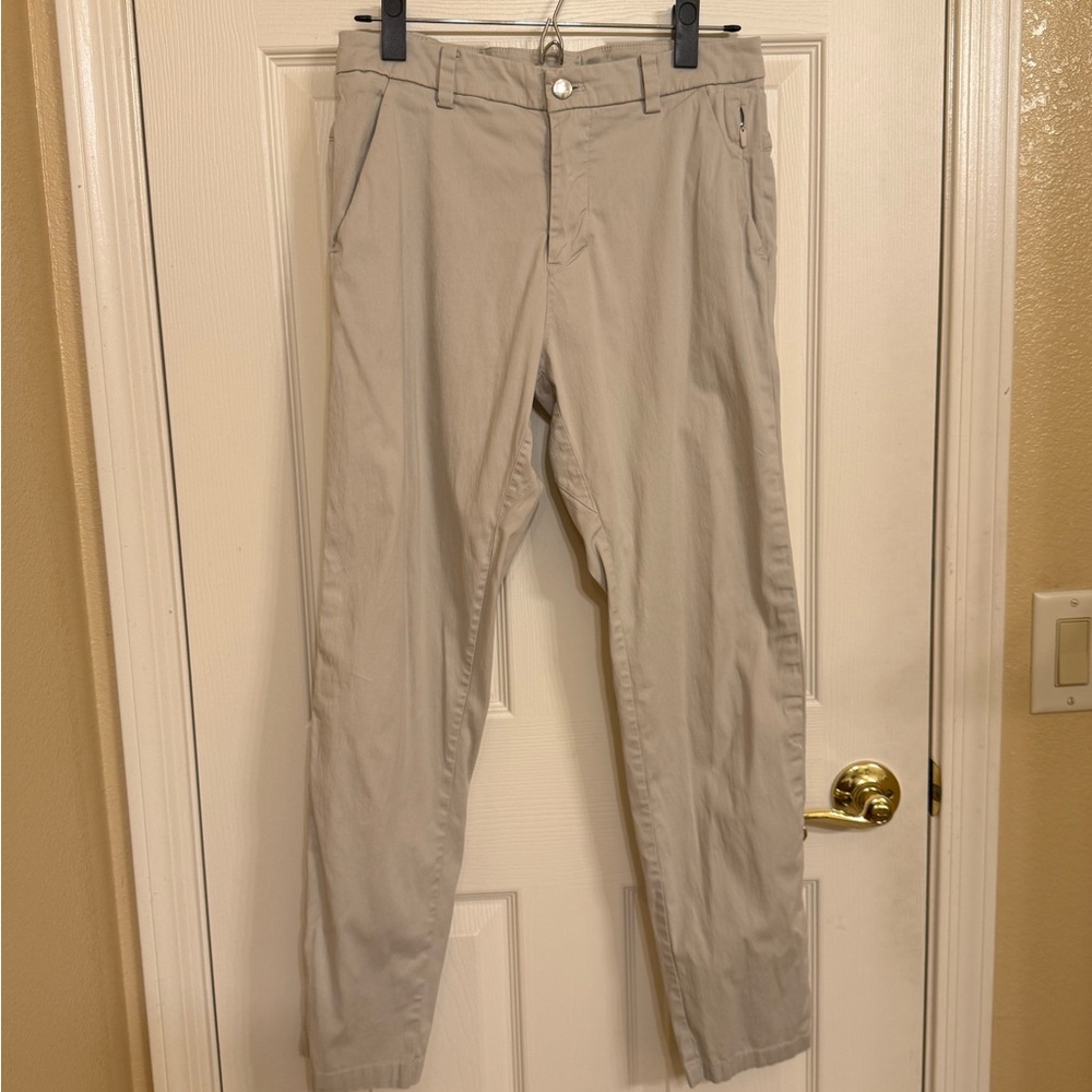 Lululemon Men's Light Gray Khakis Dress Pants Waist: 28